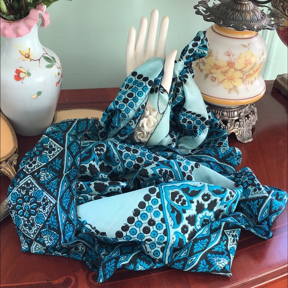 โจBlue abstract vintage silk scarf.๐ - Picture 2 of 5
